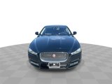 Used 2018 Jaguar XE Premium image 3