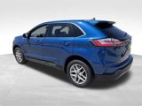 Used 2023 Ford Edge SEL w/ Convenience Package image 3