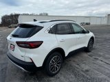 New 2025 Ford Escape SE image 3