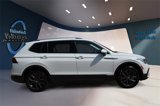 Used 2022 Volkswagen Tiguan SE w/ Panoramic Sunroof Package image 4