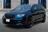 New 2025 Chrysler Pacifica Limited image 2