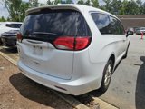 Used 2017 Chrysler Pacifica Touring image 5