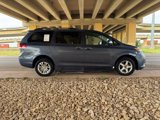 Used 2014 Toyota Sienna XLE image 2