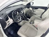 Used 2022 Nissan Rogue Sport SV w/ Technology Package image 4