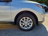 Used 2021 Chevrolet Equinox LS w/ LS Convenience Package image 2