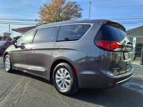 Used 2019 Chrysler Pacifica Touring-L image 4