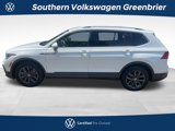 Used 2022 Volkswagen Tiguan SE image 1