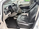 Used 2022 Chrysler Pacifica Touring-L image 3