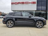 Certified 2024 Porsche Macan image 4
