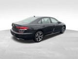 Used 2022 Volkswagen Passat 2.0T image 5