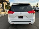 Used 2014 Toyota Sienna LE image 4