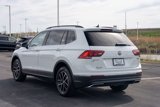 Used 2021 Volkswagen Tiguan SE w/ Panoramic Sunroof Package image 5