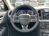 Used 2022 Chrysler 300 Touring image 2