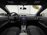 Used 2013 Dodge Avenger SE image 2
