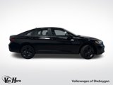 Used 2024 Volkswagen Jetta SE w/ Panoramic Sunroof Package image 2