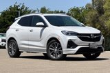 Used 2022 Buick Encore GX Essence w/ Advanced Technology Package image 2