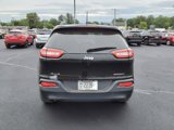 Used 2017 Jeep Cherokee Sport image 4