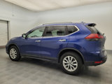 Used 2018 Nissan Rogue SV image 3