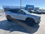Used 2023 GMC Terrain SLE w/ Driver Convenience Package image 5
