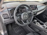 Used 2023 Nissan Rogue SV image 3