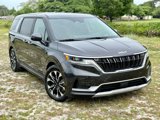 Used 2024 Kia Carnival EX image 3