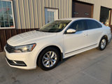 Used 2017 Volkswagen Passat 1.8T S image 2