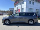 Used 2022 Chrysler Voyager LX image 5