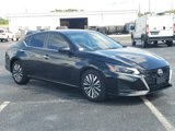 Used 2024 Nissan Altima 2.5 SV image 2