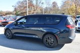 New 2023 Chrysler Pacifica Limited w/ S Appearance Package image 3