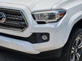 Used 2017 Toyota Tacoma TRD Sport image 5