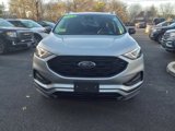 Used 2024 Ford Edge SE w/ Black Appearance Package image 2
