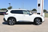 Used 2023 Nissan Rogue SL image 2