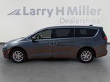 Used 2023 Chrysler Pacifica Touring-L image 2