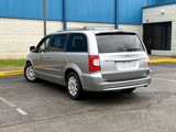 Used 2016 Chrysler Town & Country Touring image 5
