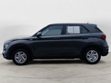 Certified 2024 Hyundai Venue SE image 2