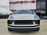 Certified 2022 Porsche Macan image 3