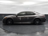 Used 2021 Toyota Camry SE image 3