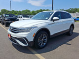 Used 2022 Volkswagen Tiguan SE image 3