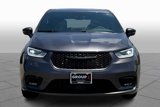 Used 2022 Chrysler Pacifica Limited w/ Uconnect Theater Family Group image 3