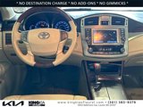 Used 2011 Toyota Avalon Limited image 2