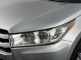 Certified 2017 Toyota Highlander XLE image 2
