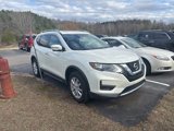 Used 2017 Nissan Rogue SV image 4