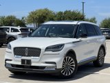 Used 2020 Lincoln Aviator Reserve w/ Equipment Group 201A image 2
