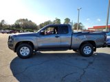 New 2025 Nissan Frontier S image 2