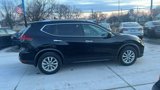 Used 2018 Nissan Rogue SV image 4