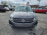 Used 2016 Volkswagen Tiguan S image 2