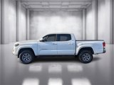 Used 2017 Toyota Tacoma SR5 image 2