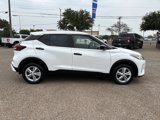 Used 2021 Nissan Kicks S image 4
