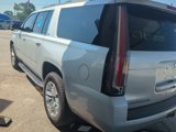 Used 2018 Chevrolet Suburban LT image 5