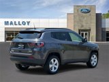 Used 2022 Jeep Compass Latitude image 2